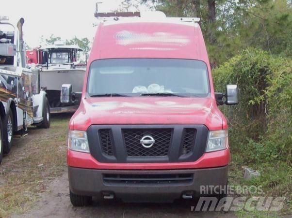 Nissan NV2500 Kapali kasa kamyonetler