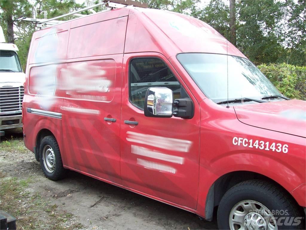 Nissan NV2500 Kapali kasa kamyonetler