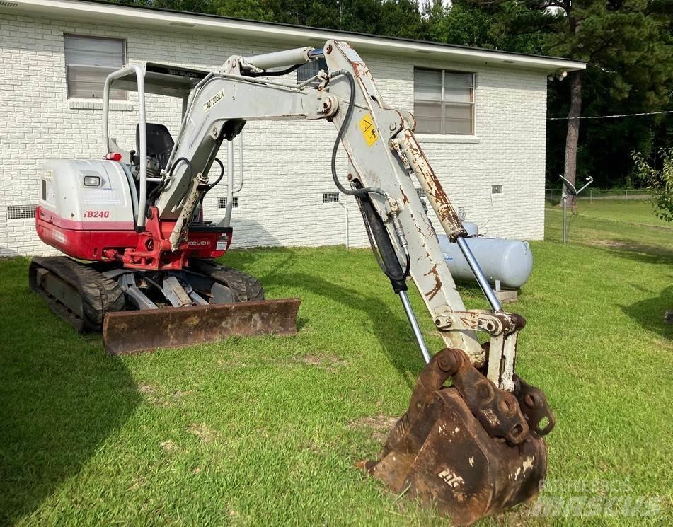 Takeuchi TB240 Midi ekskavatörler 7 - 12 t