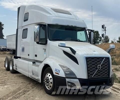 Volvo VNL64T670 Çekiciler