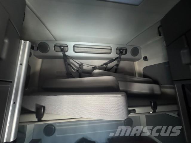 Volvo VNL64T670 Çekiciler