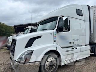 Volvo VNL64T780 Çekiciler