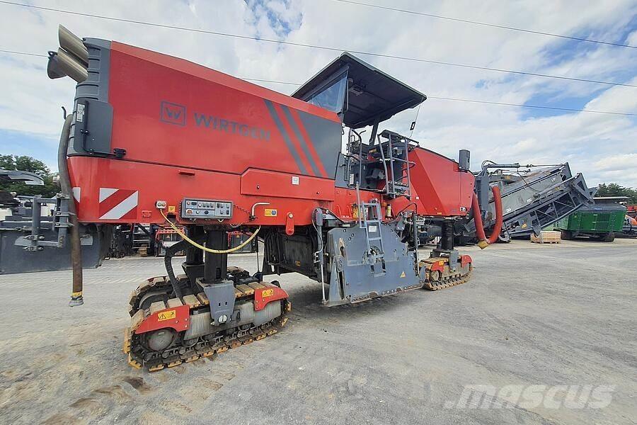Wirtgen W 220 Asfalt kaziyicilar