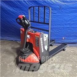 Raymond 8210 Transpaletler