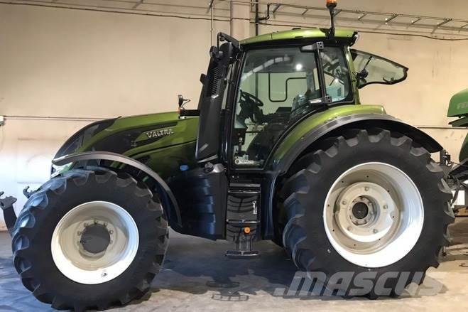 Valtra T235D Traktörler