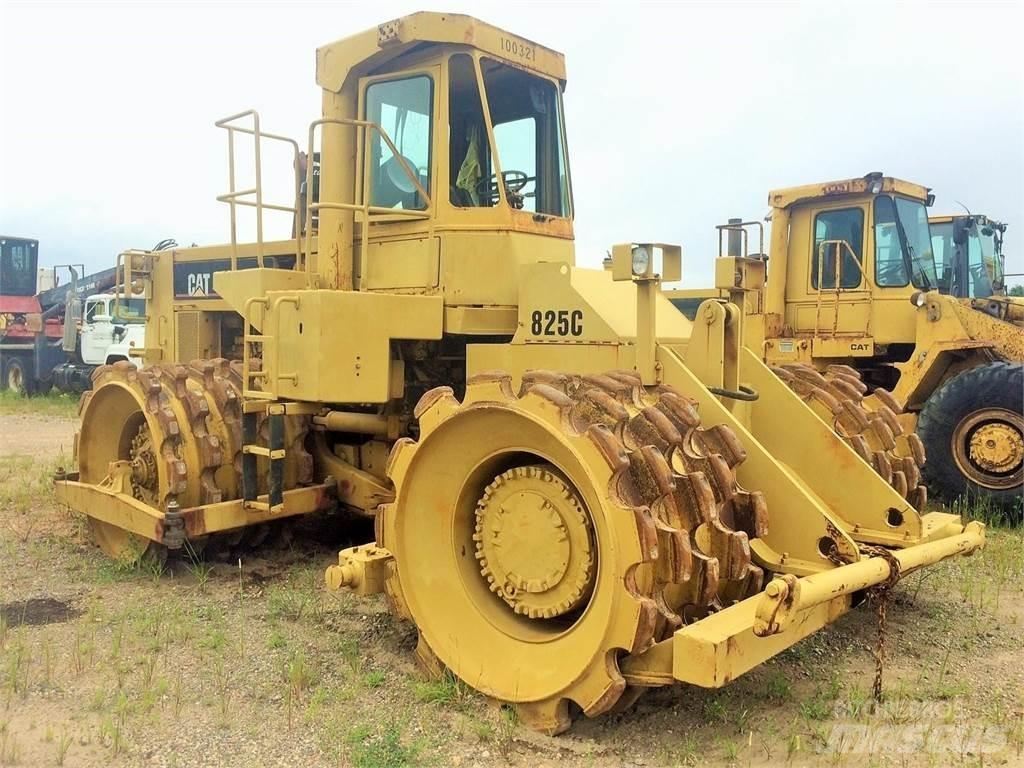 CAT 825C Zemin sıkıştırma makineleri