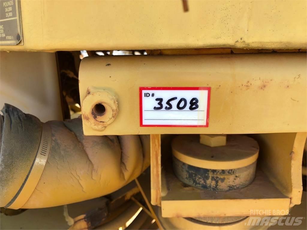 CAT IT18B Tekerlekli yükleyiciler