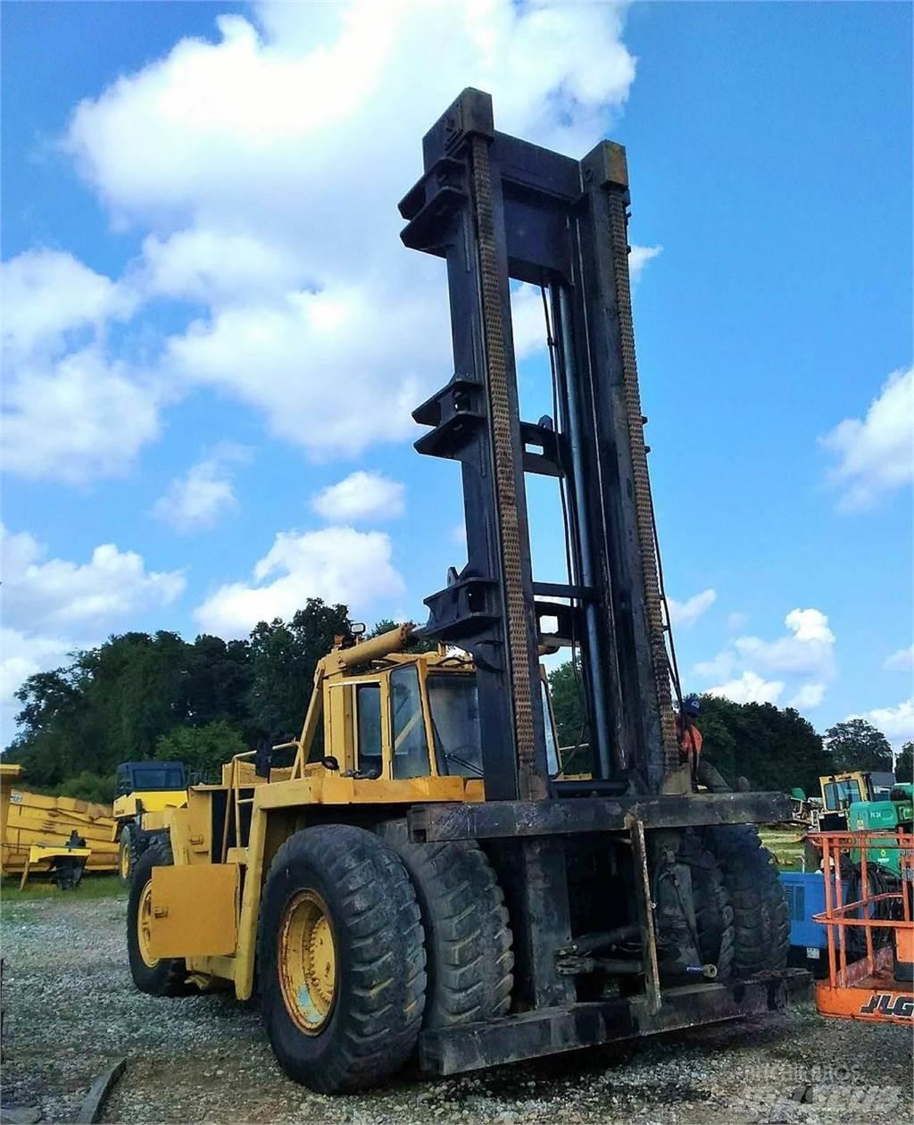 CAT V900 Dizel forkliftler
