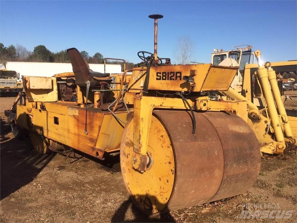 Koehring S812A Tek tamburlu silindirler