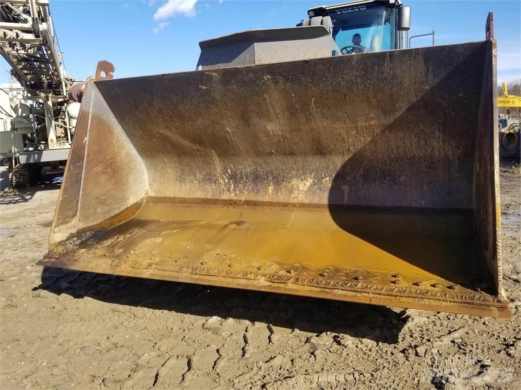 Volvo L180F Tekerlekli yükleyiciler
