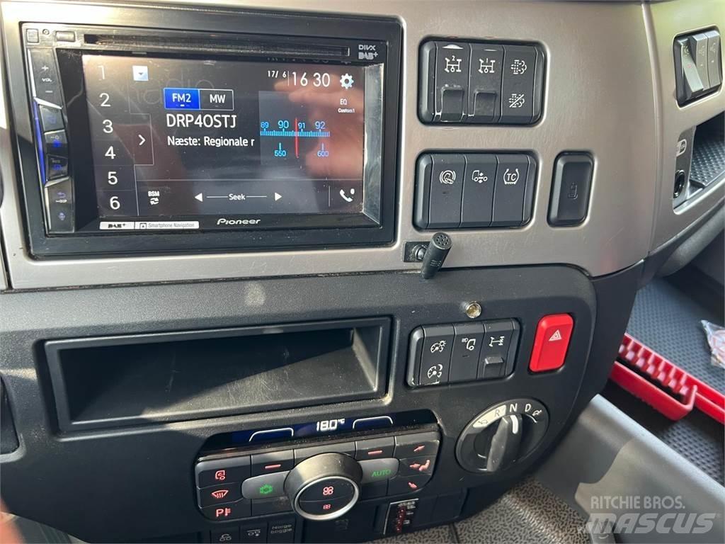 DAF CF 480 FAX 8x2*6 Çekiciler