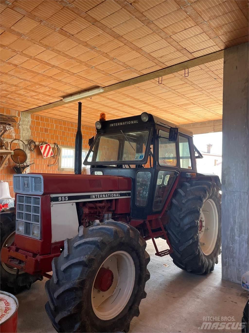 International 955 Traktörler