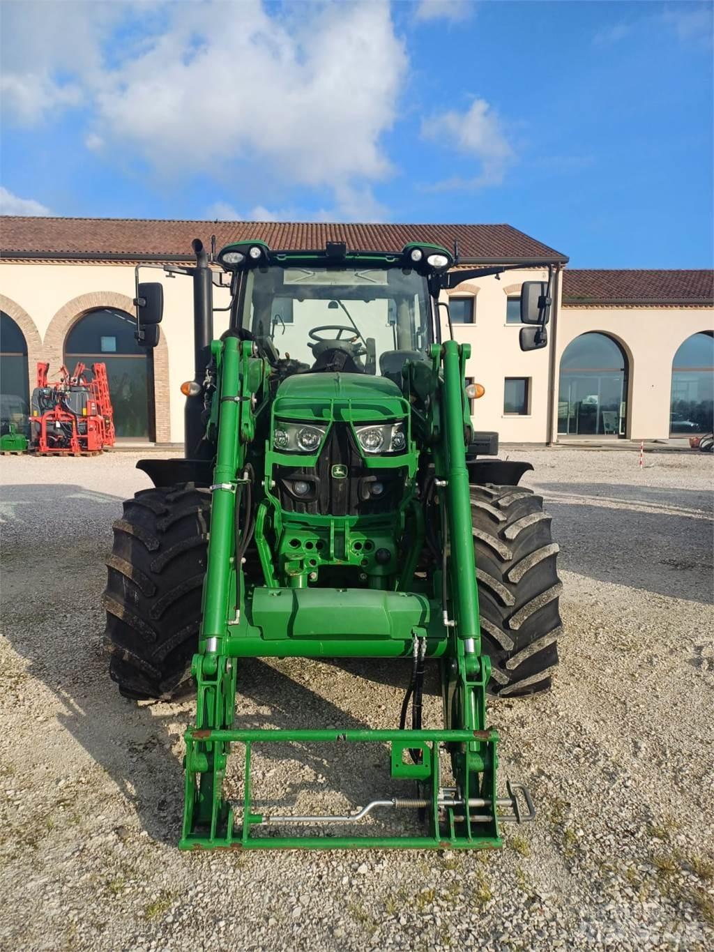 John Deere 6110 R Traktörler