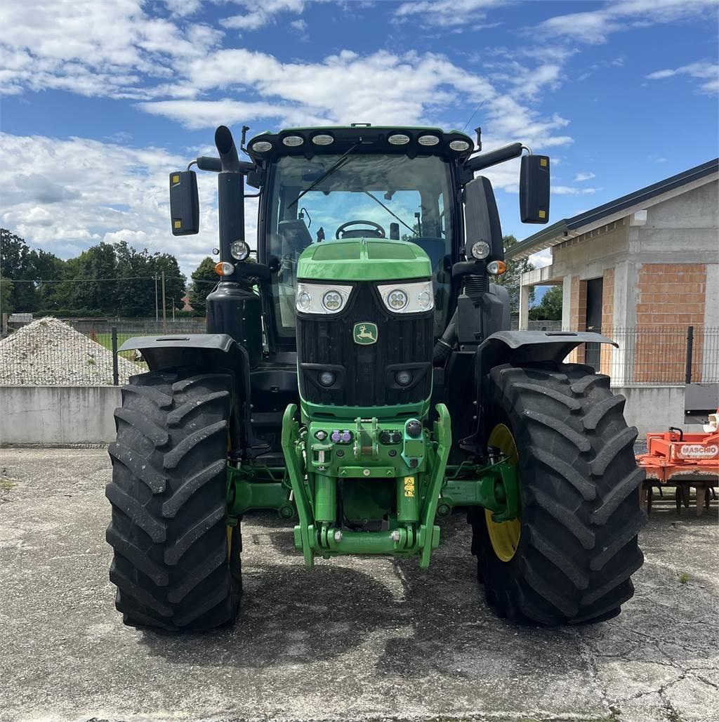 John Deere 6230 R Traktörler