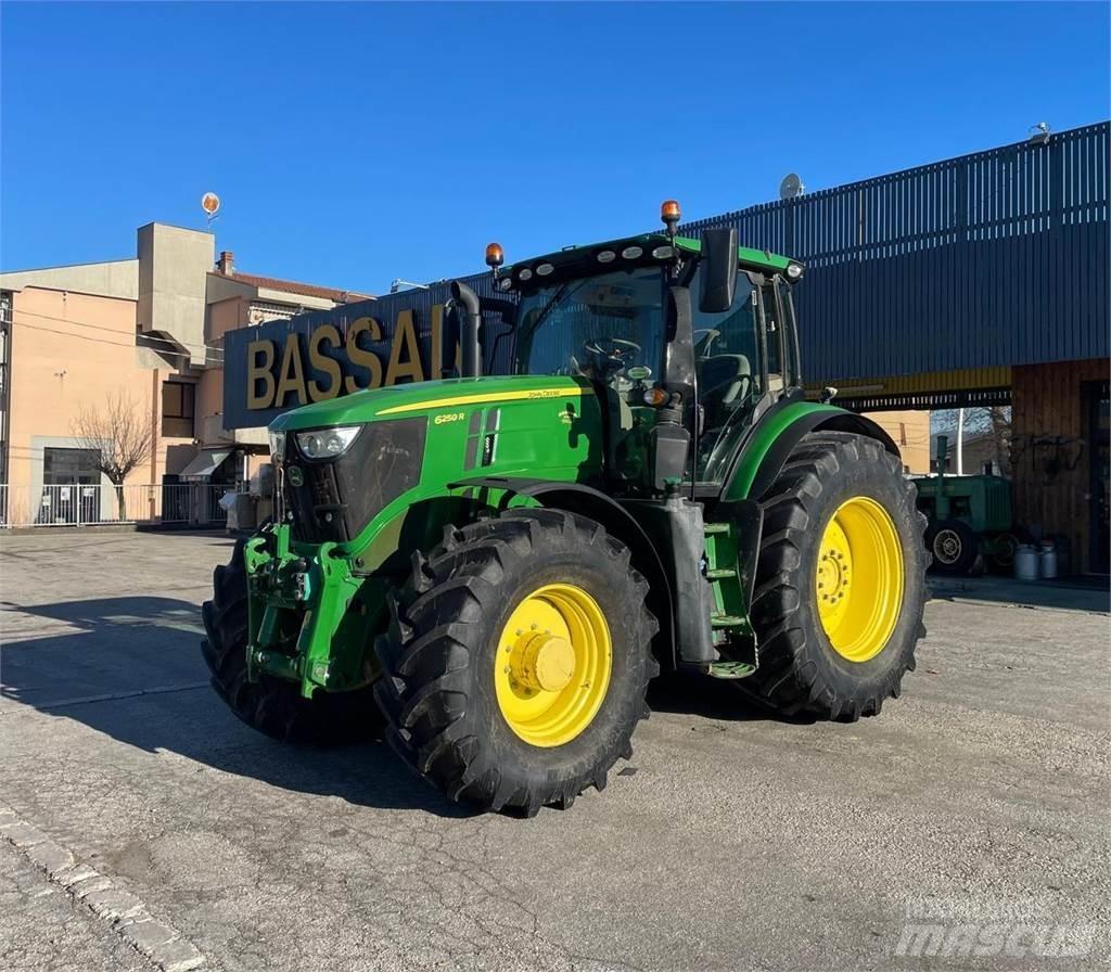 John Deere 6250 R Traktörler