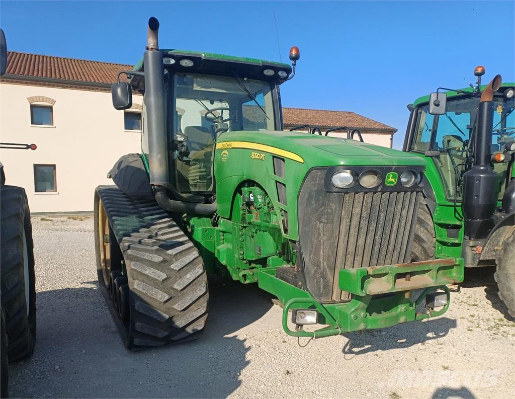 John Deere 8320 RT Traktörler