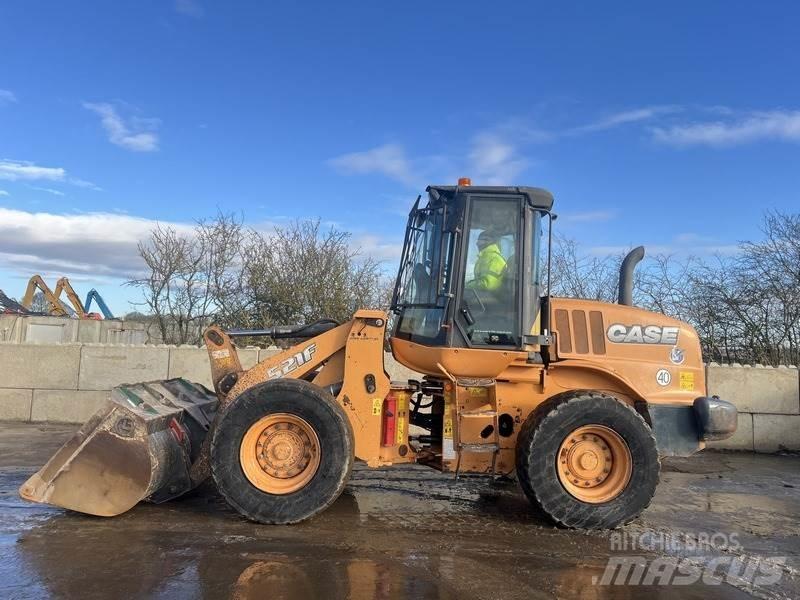 CASE 521F Diger
