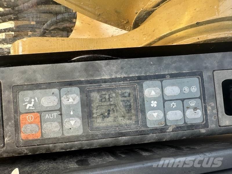 CAT 320 Paletli ekskavatörler