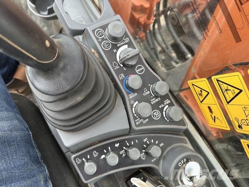 Hitachi ZX130 Paletli ekskavatörler