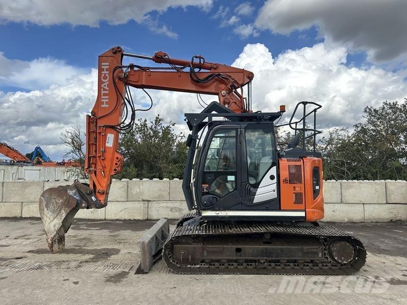 Hitachi ZX135 Yıkım ekskavatörleri