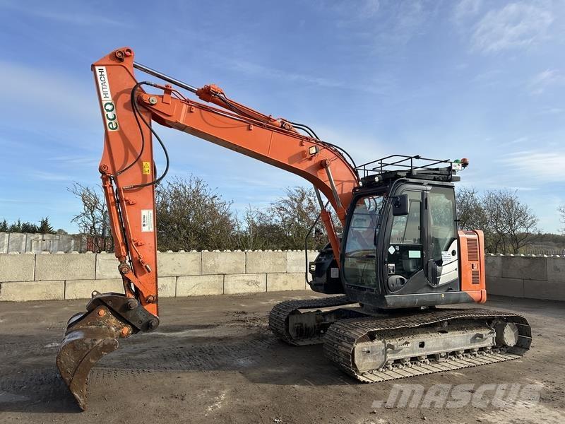 Hitachi ZX135 Paletli ekskavatörler