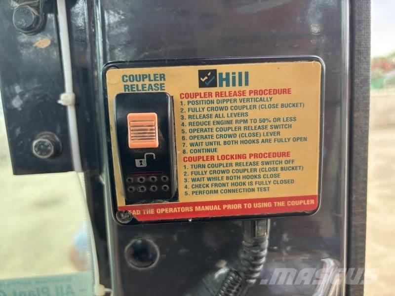 Hitachi ZX135 US-6 Paletli ekskavatörler