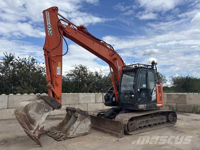 Hitachi ZX135 US-6 Paletli ekskavatörler