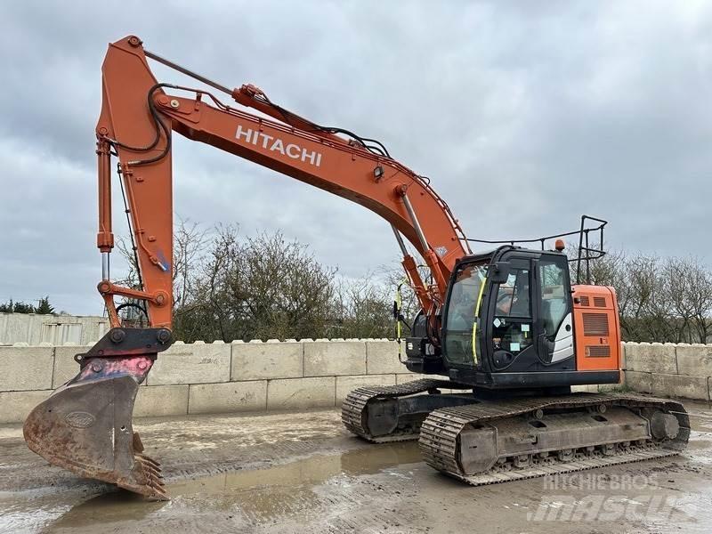 Hitachi ZX225USLC-6 Paletli ekskavatörler
