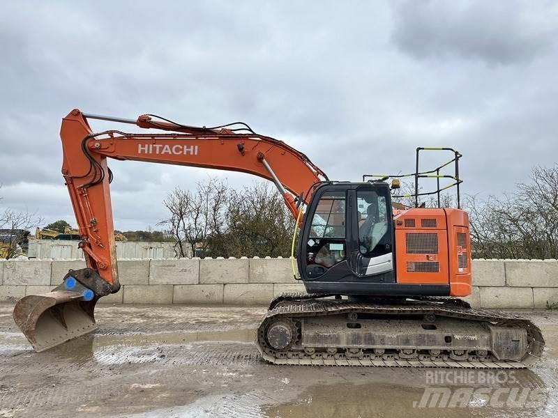 Hitachi ZX225USLC-6 Paletli ekskavatörler