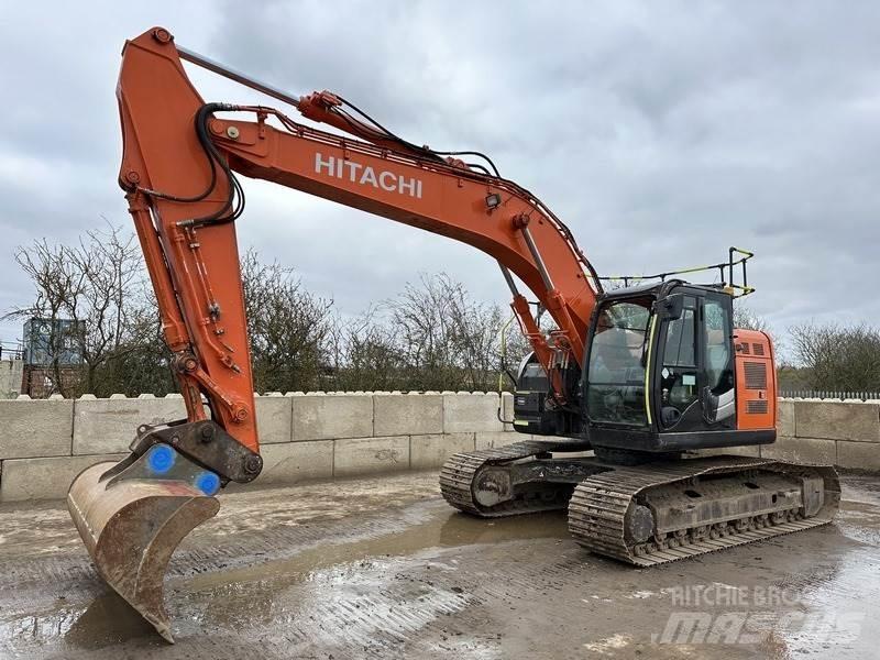 Hitachi ZX225USLC-6 Paletli ekskavatörler