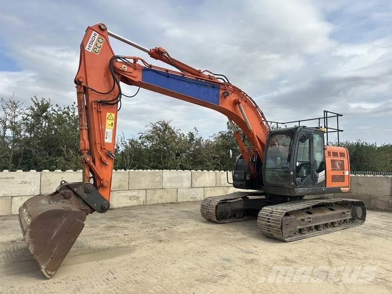 Hitachi ZX225USRLC-6 Paletli ekskavatörler