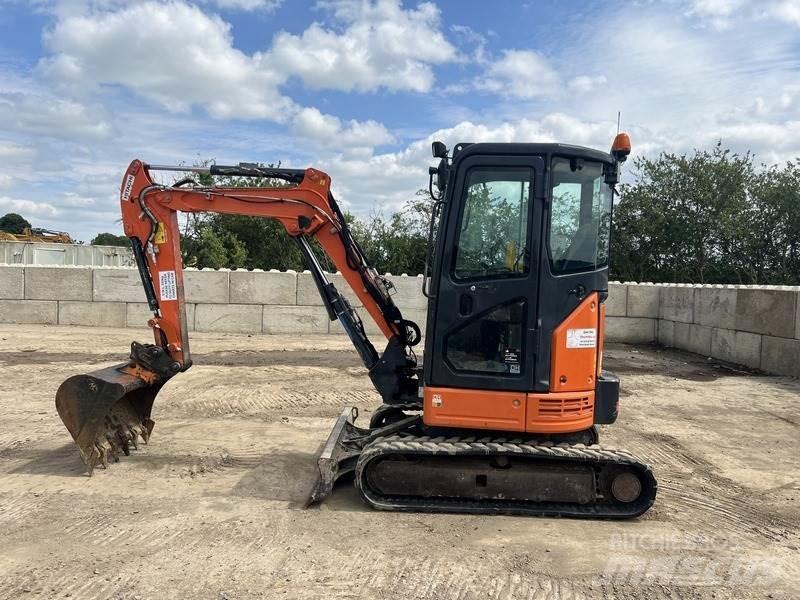 Hitachi ZX26U-5A CR Paletli ekskavatörler