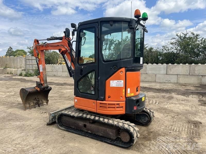 Hitachi ZX26U-5A CR Paletli ekskavatörler