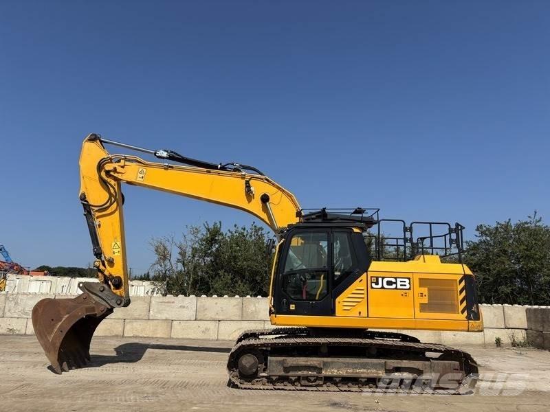 JCB 220X L 4F Paletli ekskavatörler