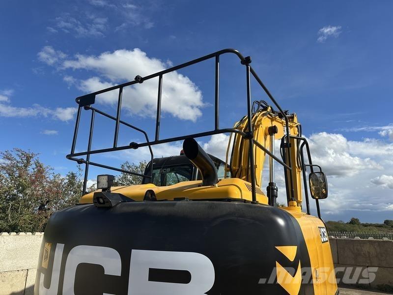 JCB JS131 LC Paletli ekskavatörler