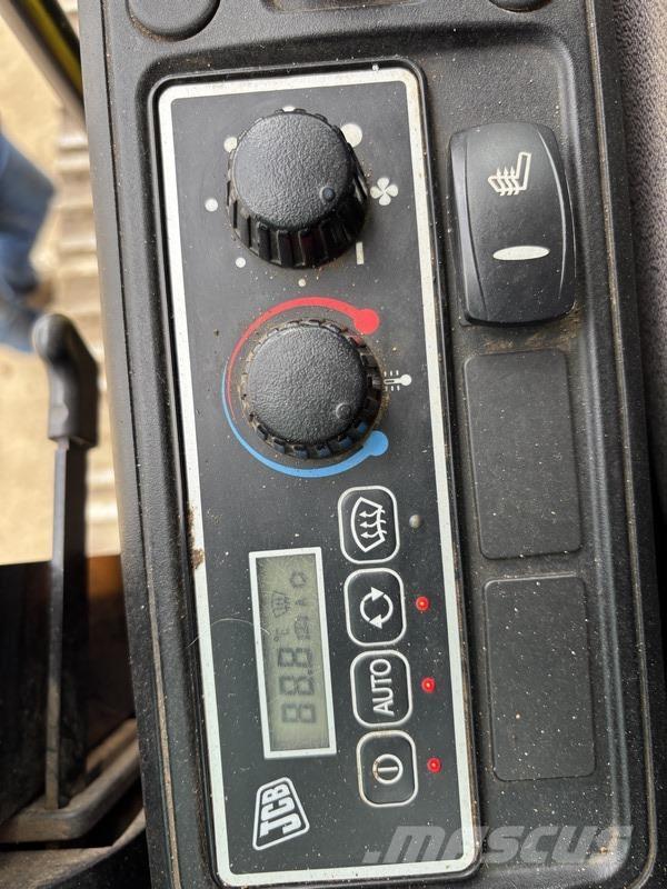 JCB JS220 LC Paletli ekskavatörler