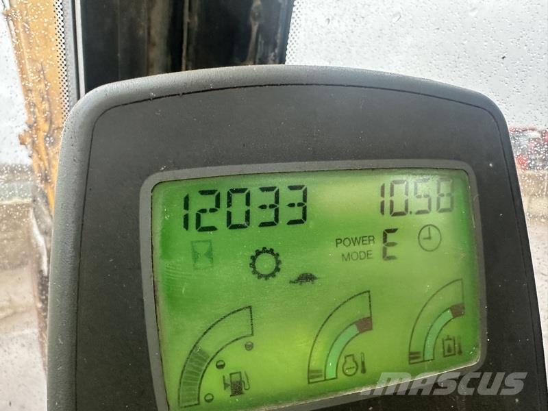 JCB JS220 LC Paletli ekskavatörler