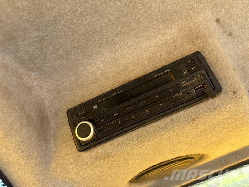 JCB JS240 LC Paletli ekskavatörler