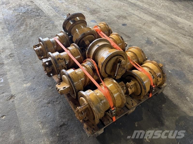 Komatsu D275 Rollers Diger