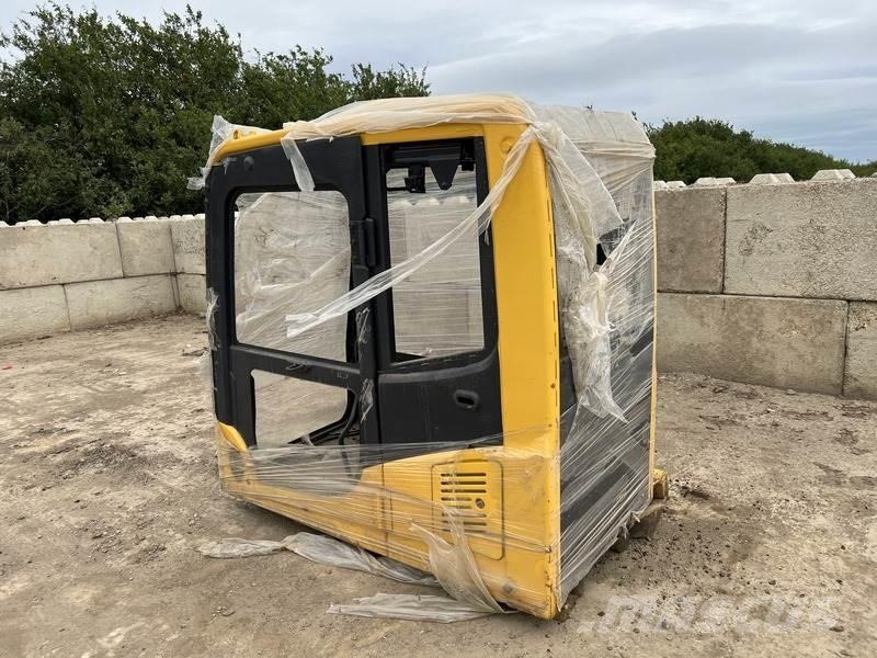 Komatsu PC130-8 Diger