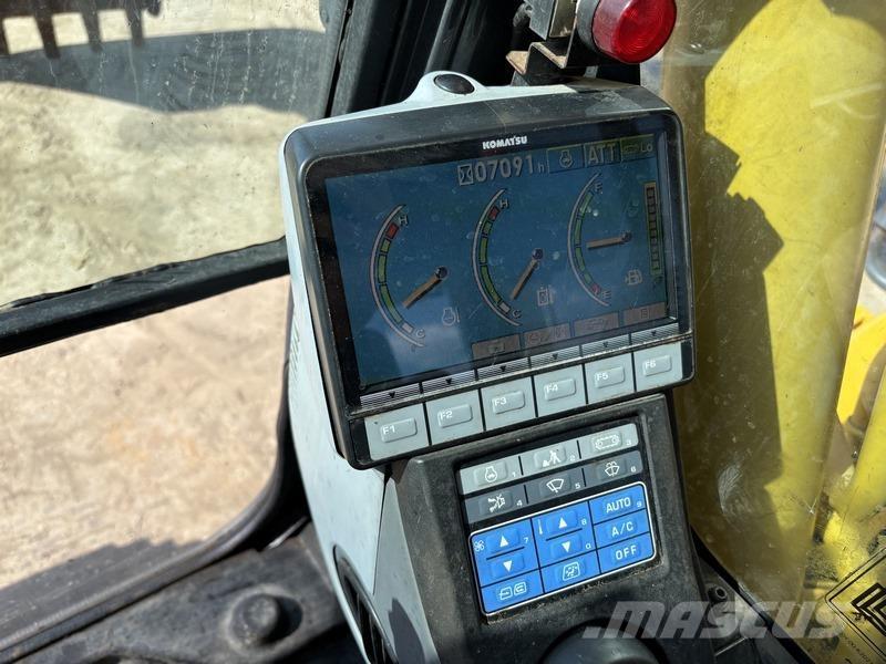 Komatsu PC210 LC-8 Paletli ekskavatörler