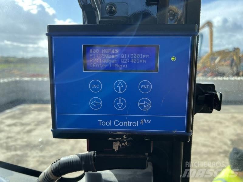 Komatsu PC490HRD-11 Yıkım ekskavatörleri