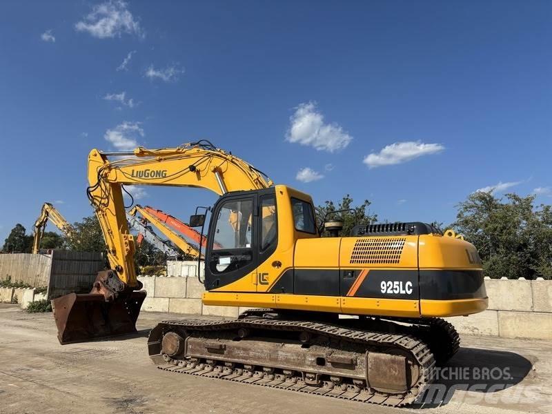 LiuGong CLG925LC Paletli ekskavatörler