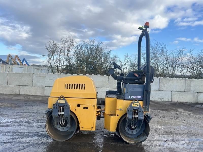 Mecalac TV1200 Çift tamburlu silindirler