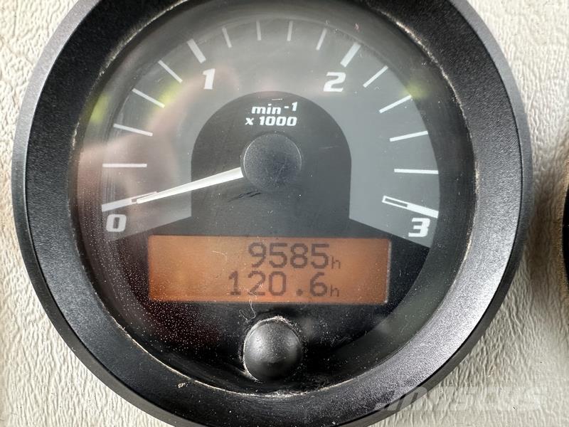 Moxy MT26 Belden kirma kaya kamyonu