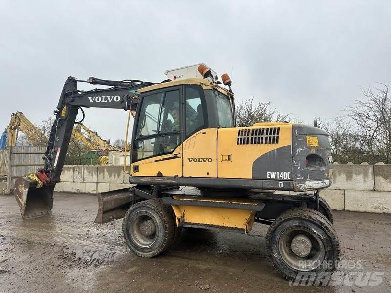 Volvo EW140 Lastik tekerli ekskavatörler