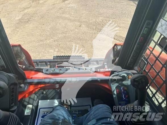Kubota SSV75 Skid steer loderler