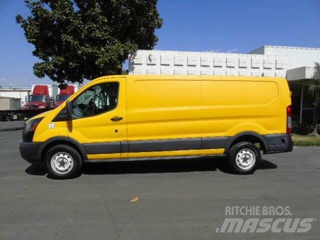 Ford TRANSIT 250 CAR Kapali kasa kamyonlar