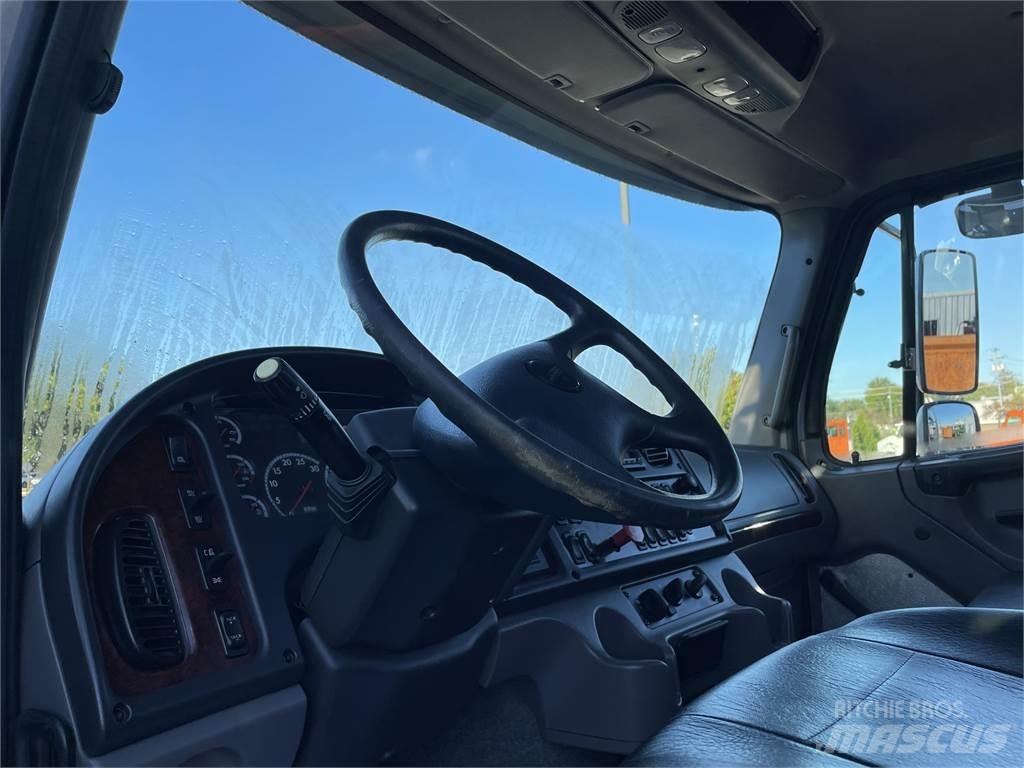 Freightliner 114SD Çekiciler