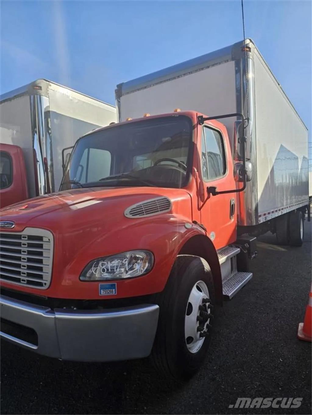 Freightliner M2 Kapali kasa kamyonlar